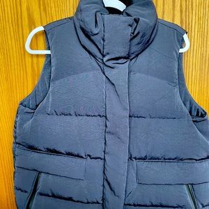 Lululemon Women’s Down Vest EUC